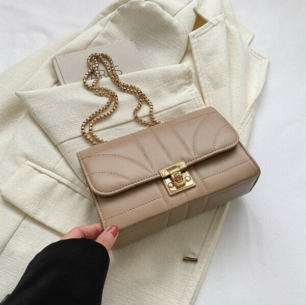 New chain armpit bag versatile small square bag [khaki color]