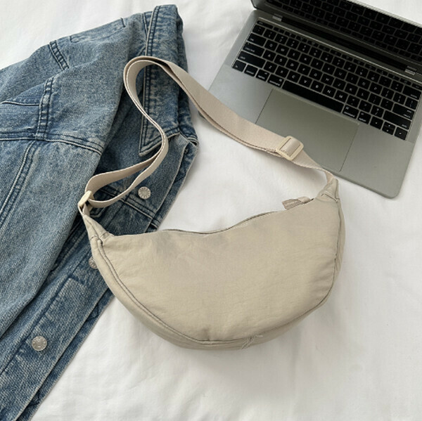 New solid color versatile one-shoulder crossbody bag casual dumpling bag [beige]