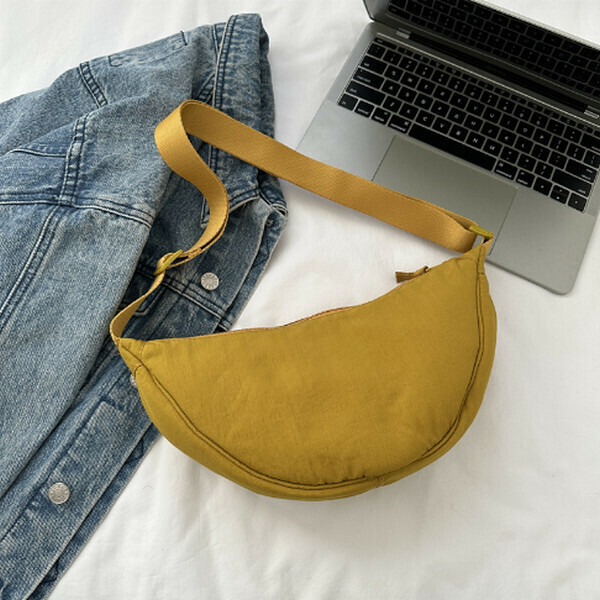 New solid color versatile one-shoulder crossbody bag casual dumpling bag [yellow]