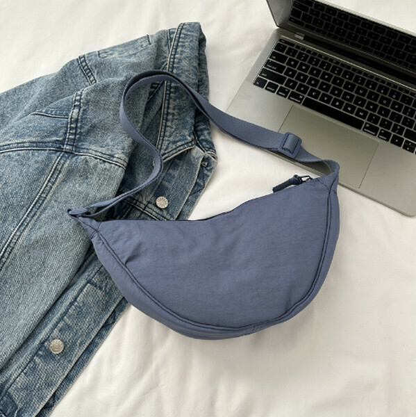 New solid color versatile one-shoulder crossbody bag casual dumpling bag [blue]