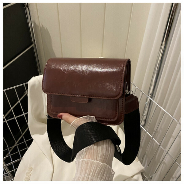 New casual wide shoulder strap small square bag retro single shoulder crossbody bag [burgundy]