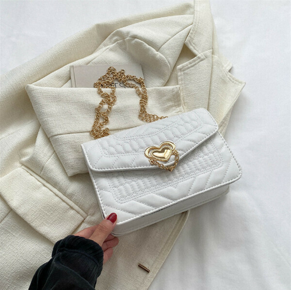 New chain shoulder crossbody bag [white]