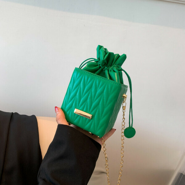 New diamond embroidery drawstring crossbody bag [green]