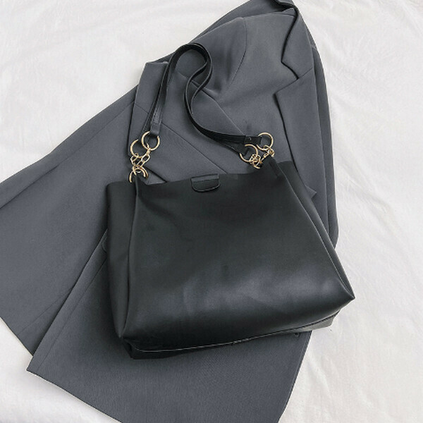 New Retro Shoulder Crossbody Bag [Black Large]