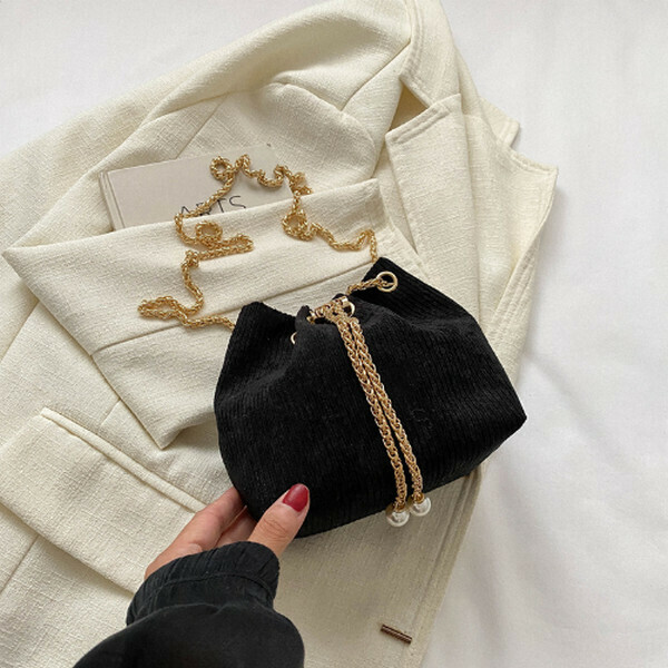 New style drawstring chain bucket bag [black]