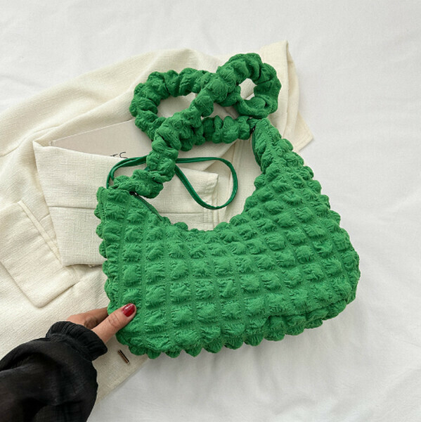 New solid color pleated one-shoulder crossbody bag [green]