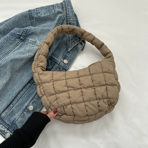 熱推純色百搭餃子包手提包【卡其色】