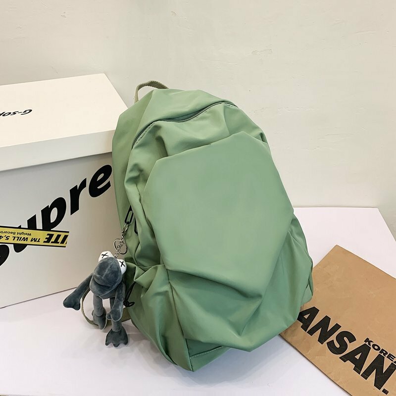 Popular large-capacity travel outdoor backpack and computer bag (green [with gray frog pendant])