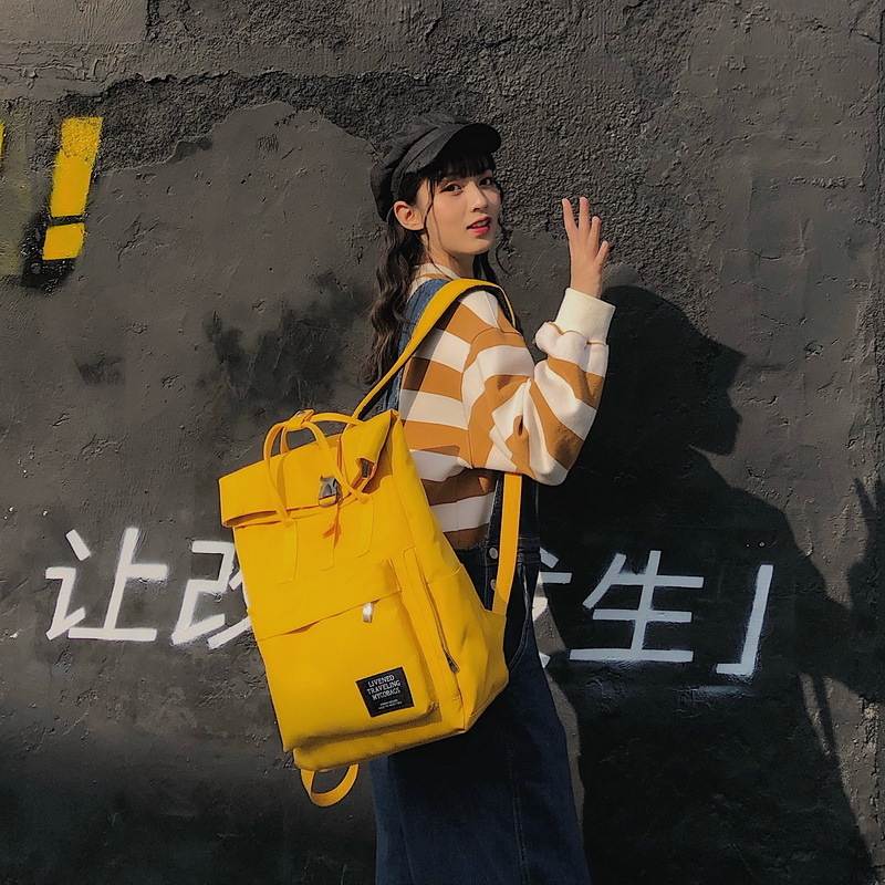 New large-capacity travel outdoor backpack computer bag (yellow small size [can hold 14-inch computer] [without pendant])