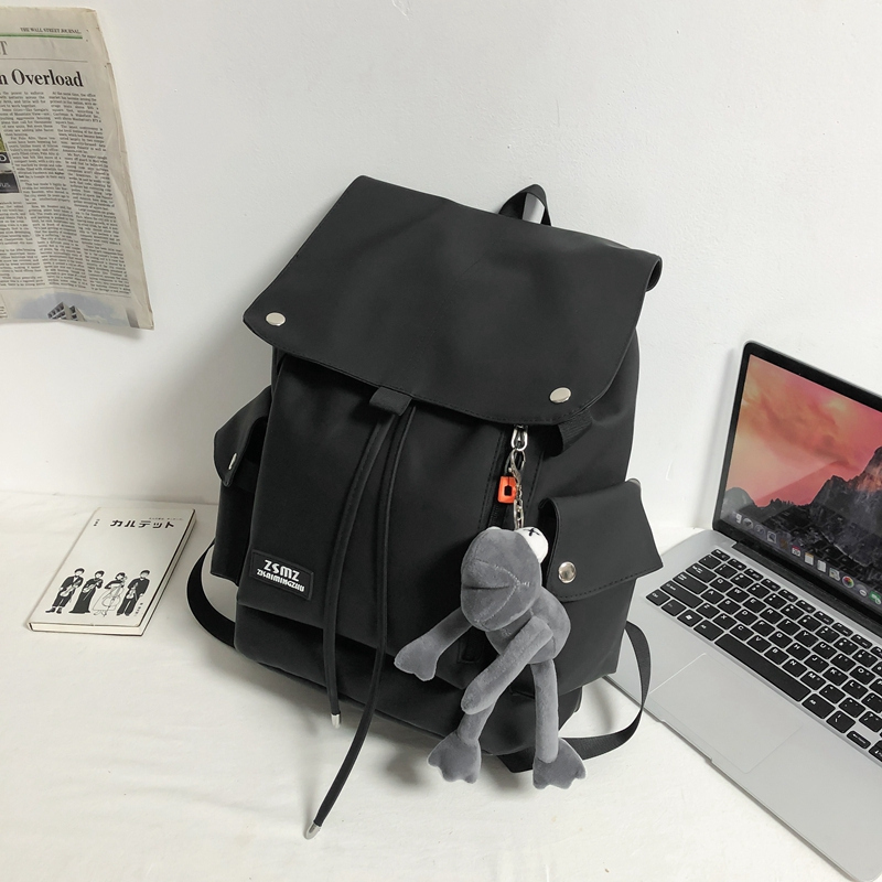 New Large Capacity Travel Outdoor Backpack Computer Bag (Black [Gray Frog Pendant])