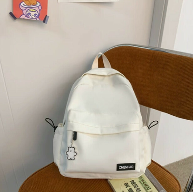 New simple and versatile small backpack for women (white with 1 badge)