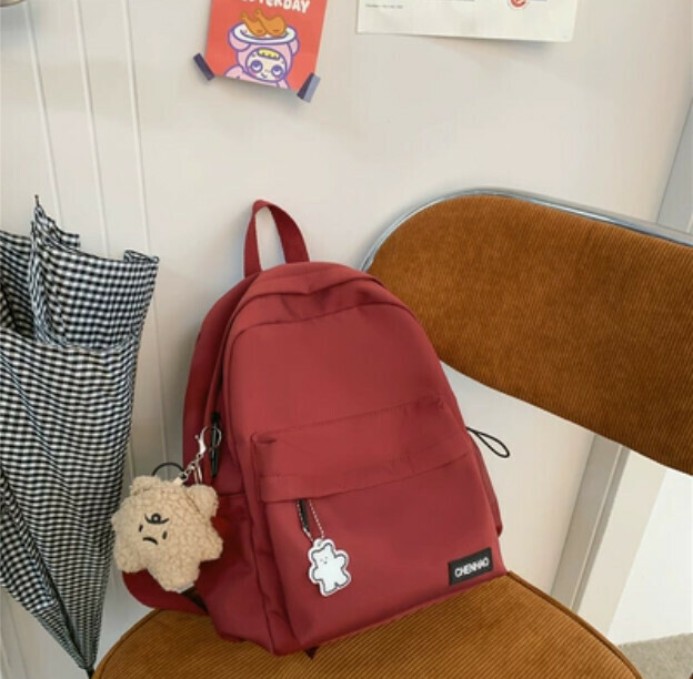 New simple and versatile small backpack for women (red with brown fat star pendant + 1 badge)