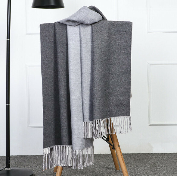 熱賣保暖加厚雙面圍巾（淺灰深灰）（尺寸：200*70cm）