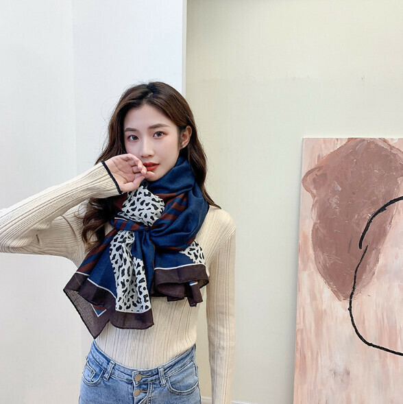 Popular versatile cotton and linen scarf (leopard print dark blue) (size: 180*85cm)