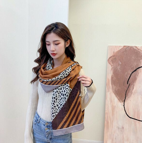 Popular versatile cotton and linen scarf (leopard print khaki) (size: 180*85cm)