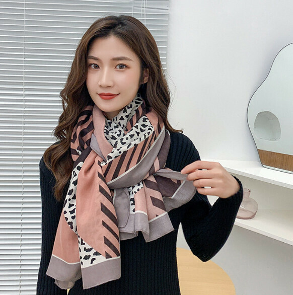 Popular versatile cotton and linen scarf (leopard print inulin) (size: 180*85cm)