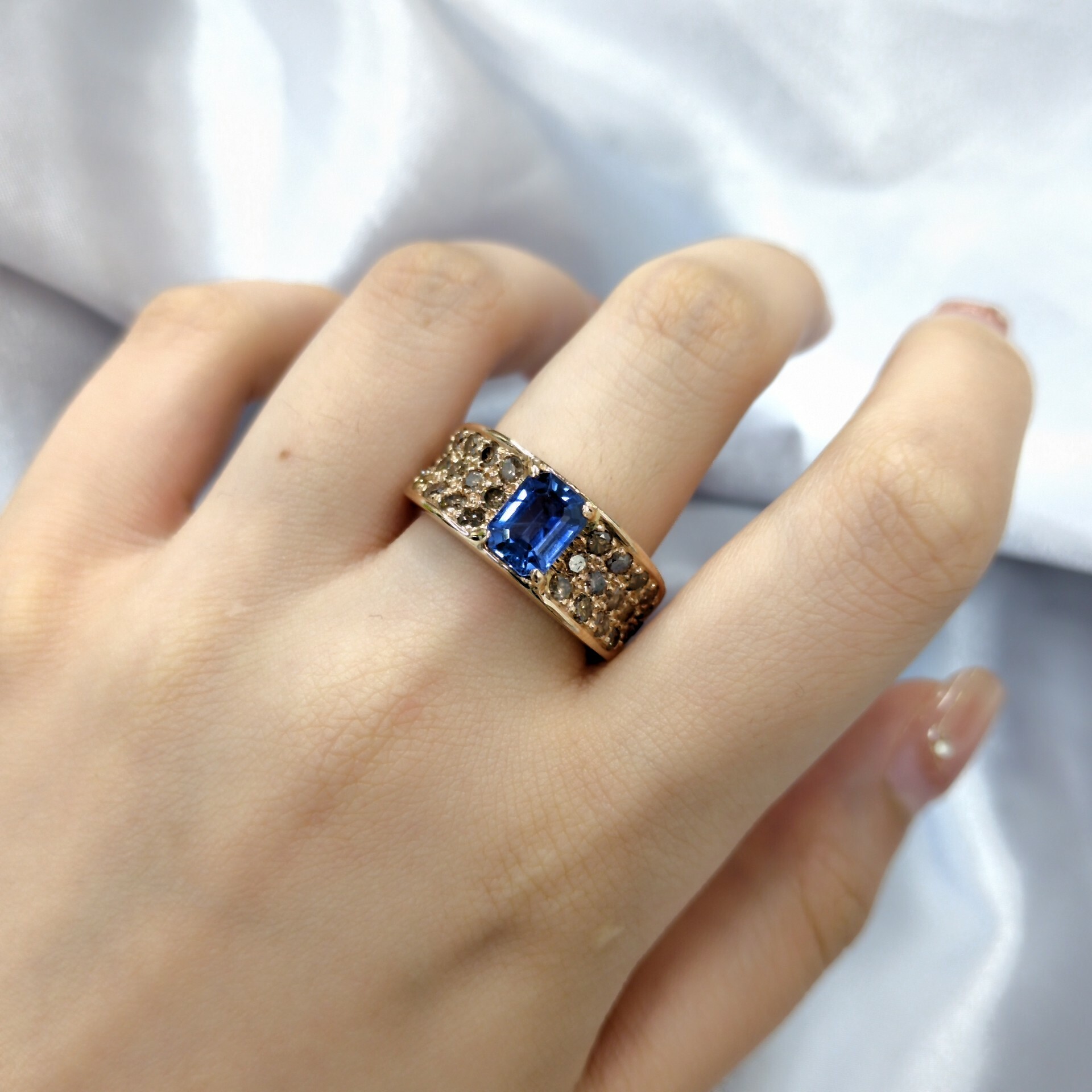18K Rose Gold 1.87ct Sapphire and Diamond Ring