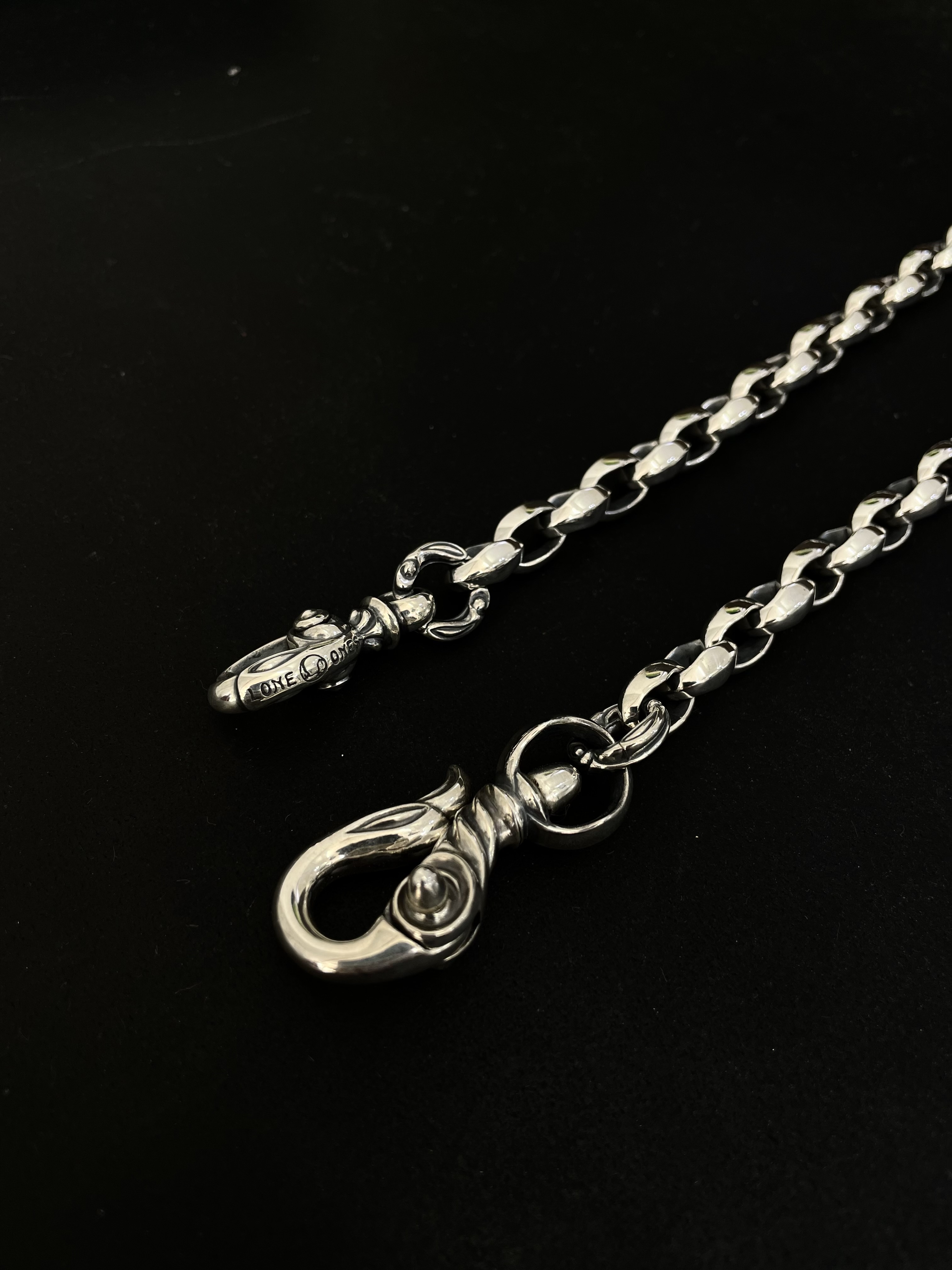 Mating Flight Silk Link Small with swan Clip Wallet Chain 18”