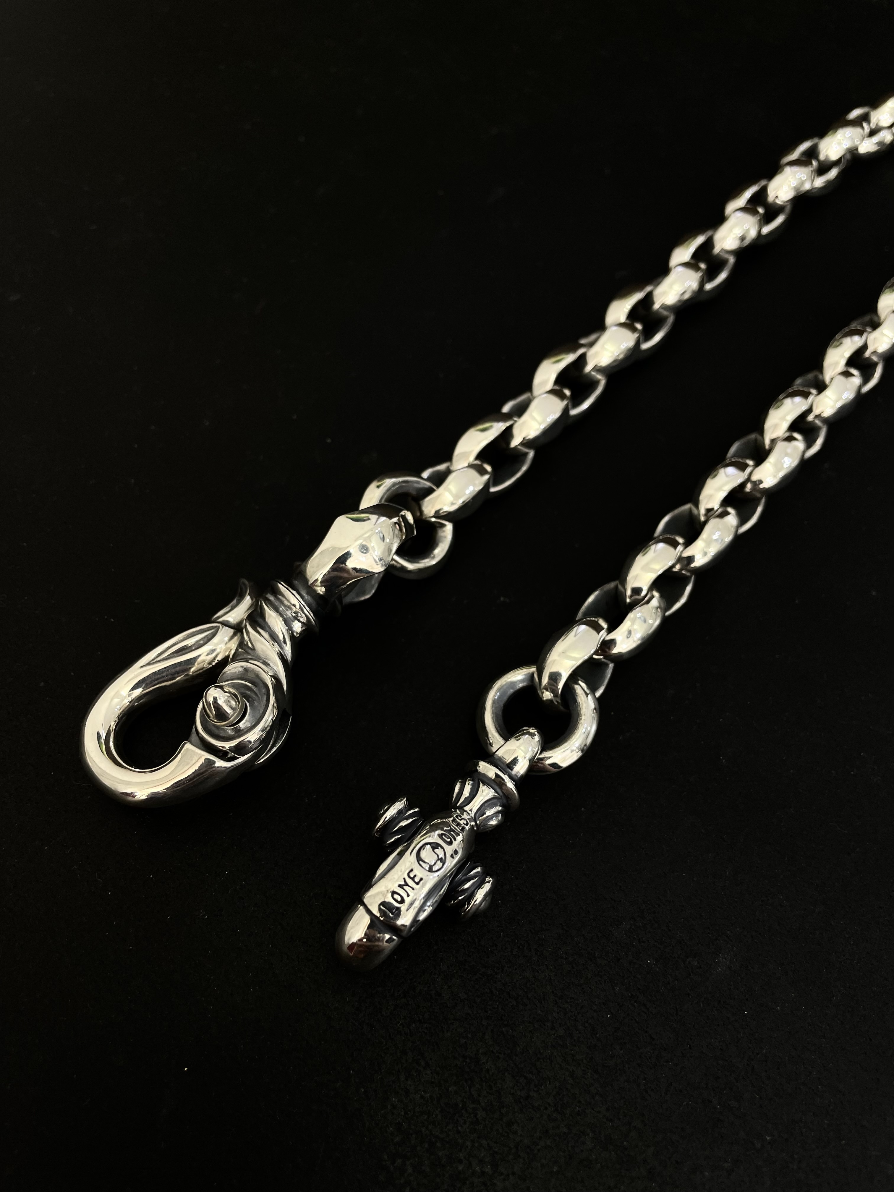 Mating Flight Silk Link M with Large Swan Clip Wallet Chain 18”