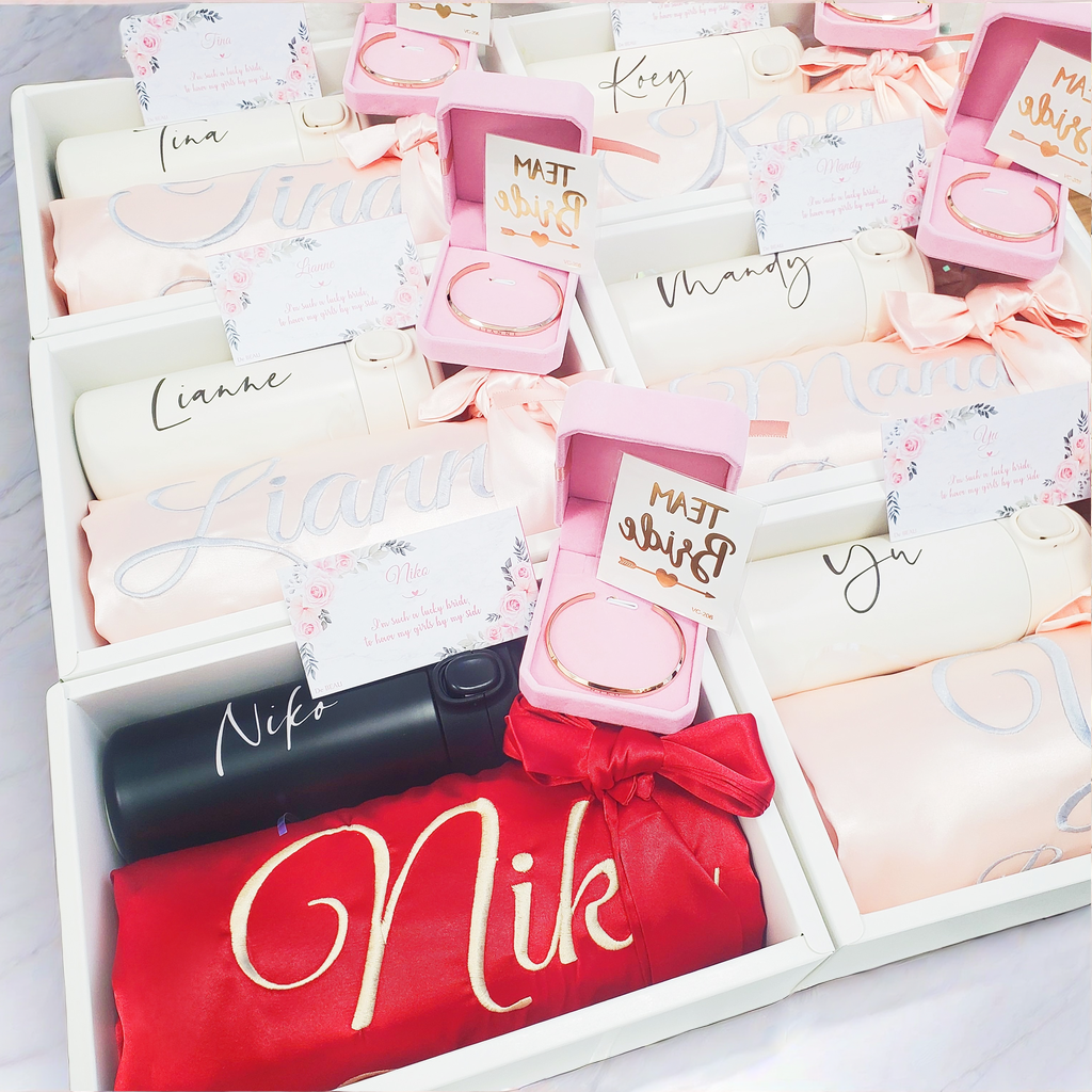 姊妹禮盒 N (定製刻字手鐲、睡袍、保溫瓶)