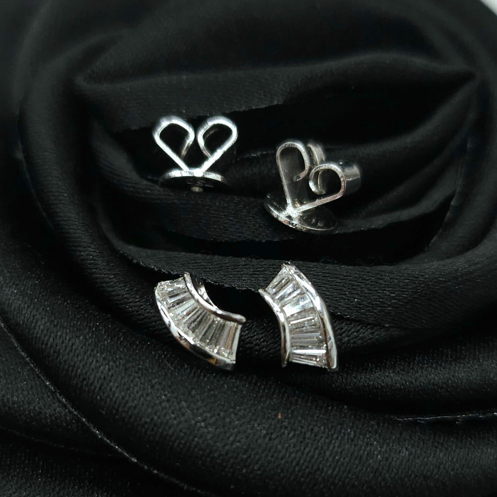 全新18K白金28份鑽石耳環