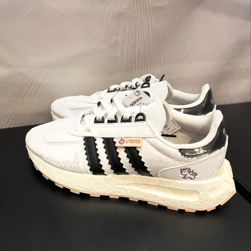 <連線代購商品>Monkey Kindom x ADIDAS RETROPY E5 白黑 聯名款 像素獨角獸 休閒跑鞋【IG3502】NFT