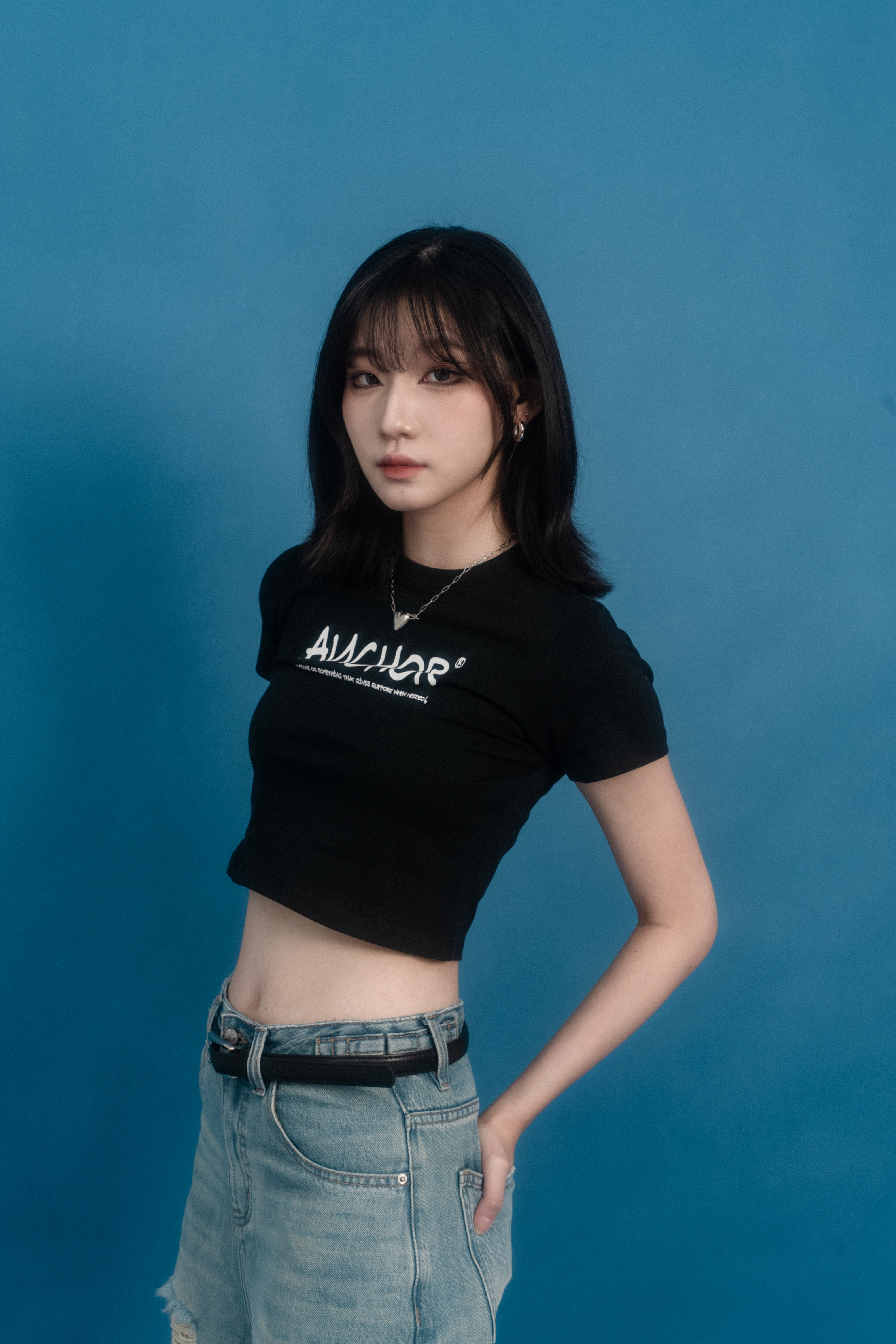 ACR AG-08 女款 獨特 隨興 字母 印花 短版 短T 短袖