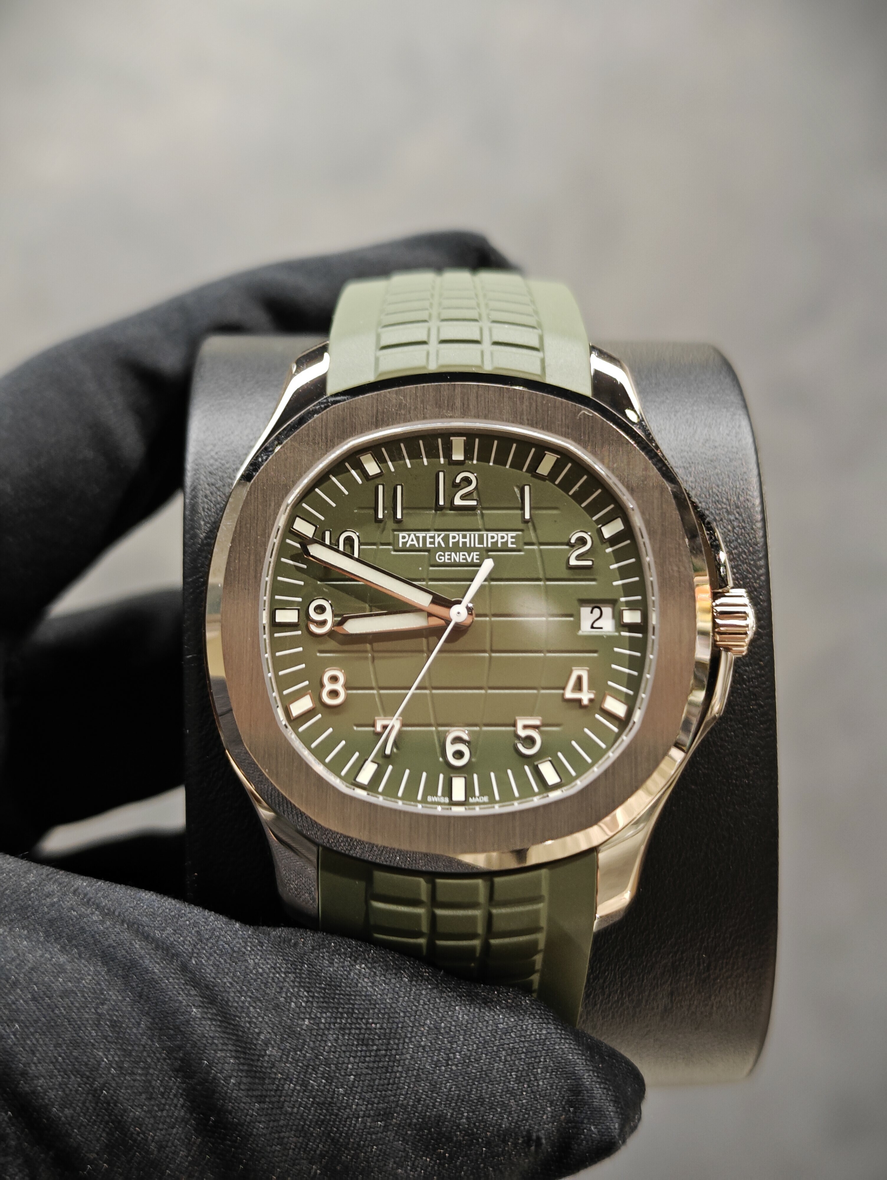 BRAND NEW 5168G-010 5168 PATEK PHILIPPE GREEN GOLD MEN AQUANAUT 42 MM