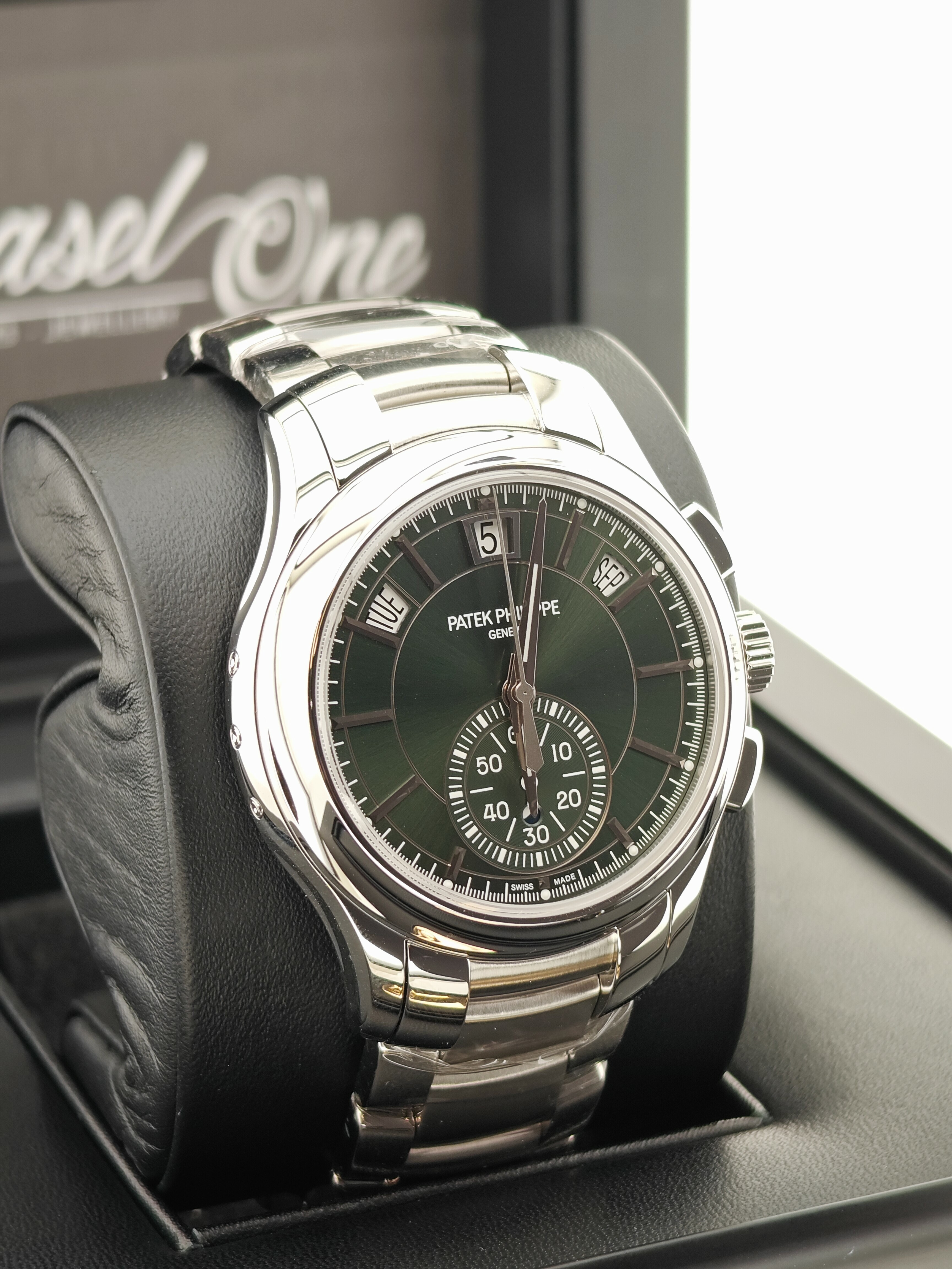 PATEK PHILIPPE 5905/1A COMPLICATIONS OLIVE GREEN DIAL