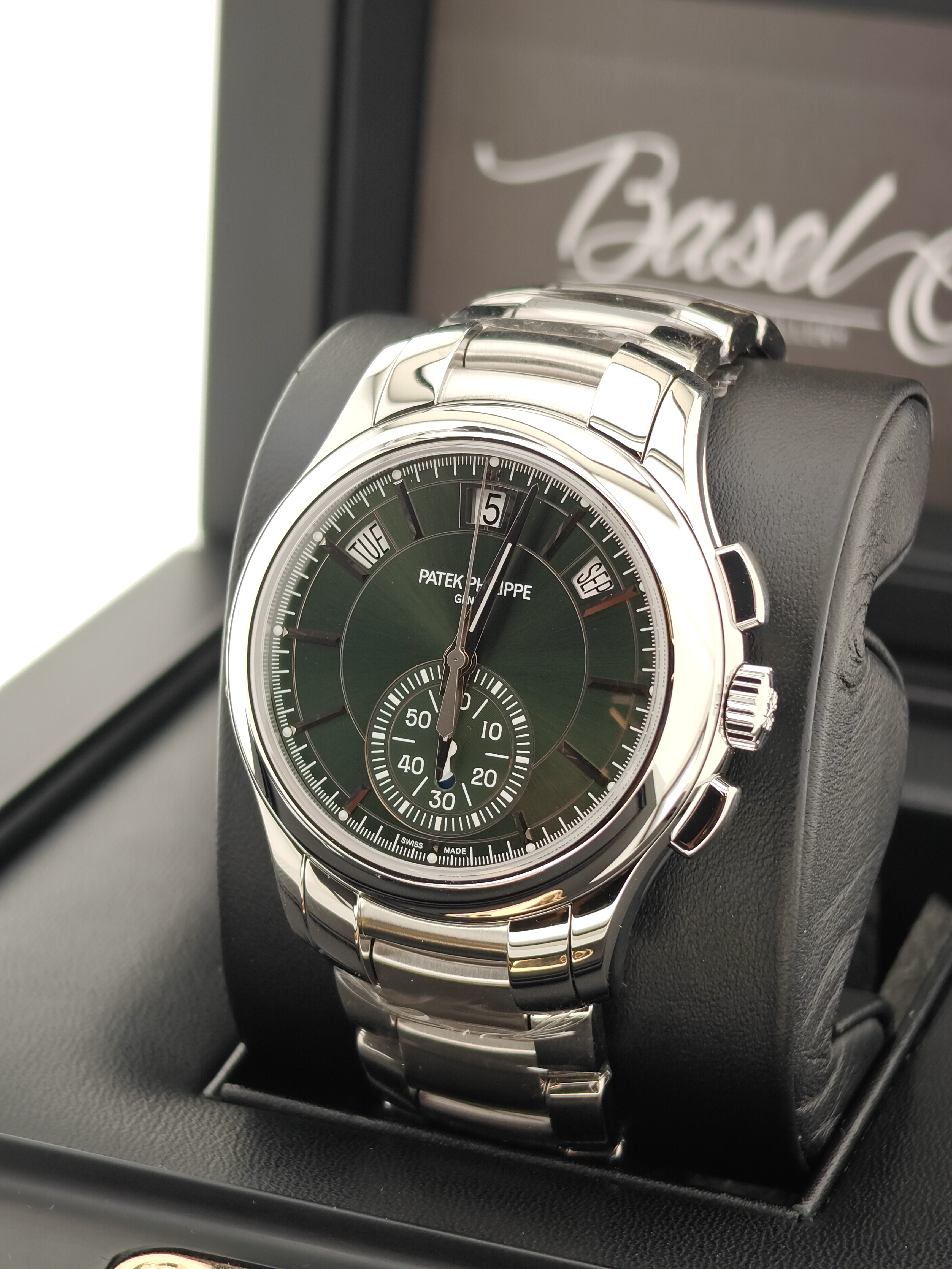 BRAND NEW 5905/1A 5905 PATEK PHILIPPE COMPLICATIONS OLIVE GREEN DIAL SELF-WINDING 42 MM