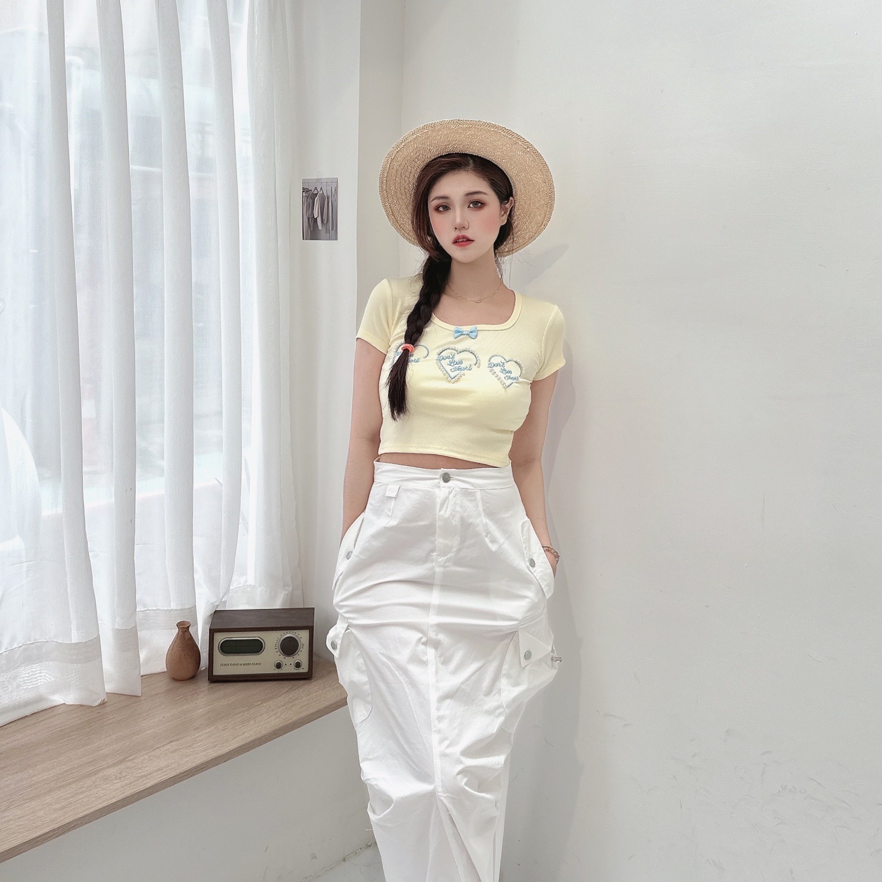 立體刺繡愛心珍珠短TEE/四色