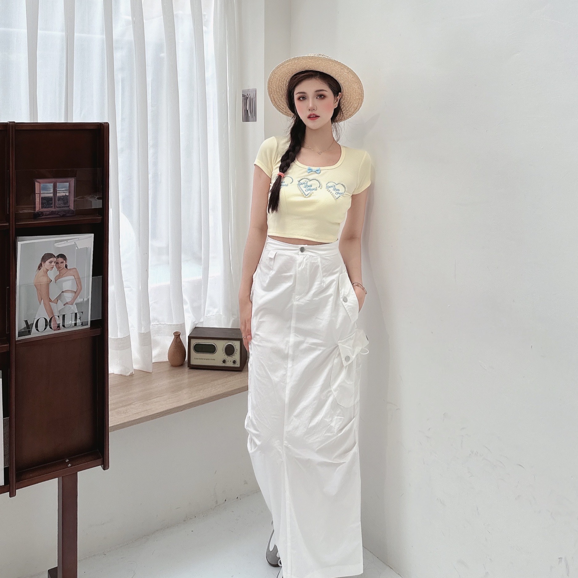 立體刺繡愛心珍珠短TEE/四色