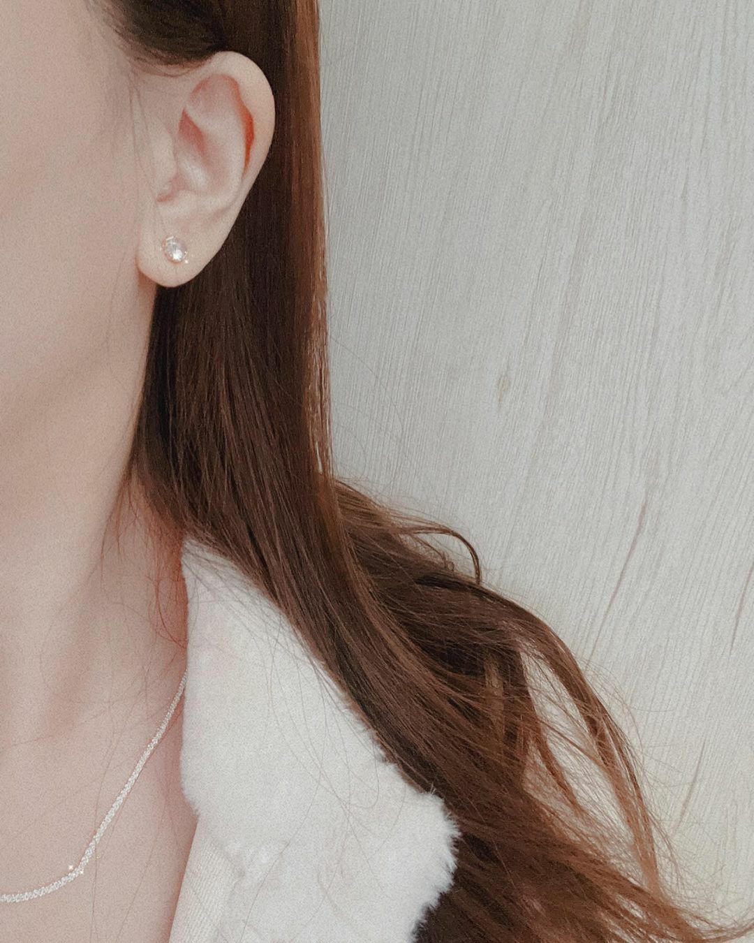 玫瑰金三角花朵邊月光石耳環