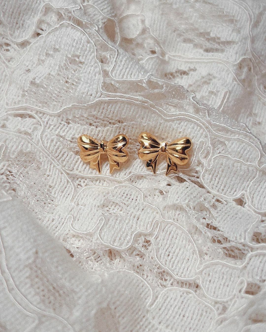 禮物緞帶金色不褪色醫療鋼耳環