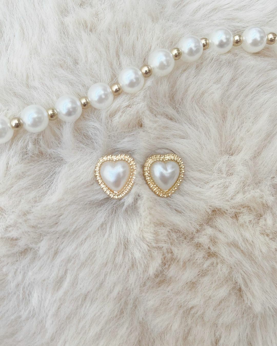 小香風金色編織邊框愛心珍珠耳環