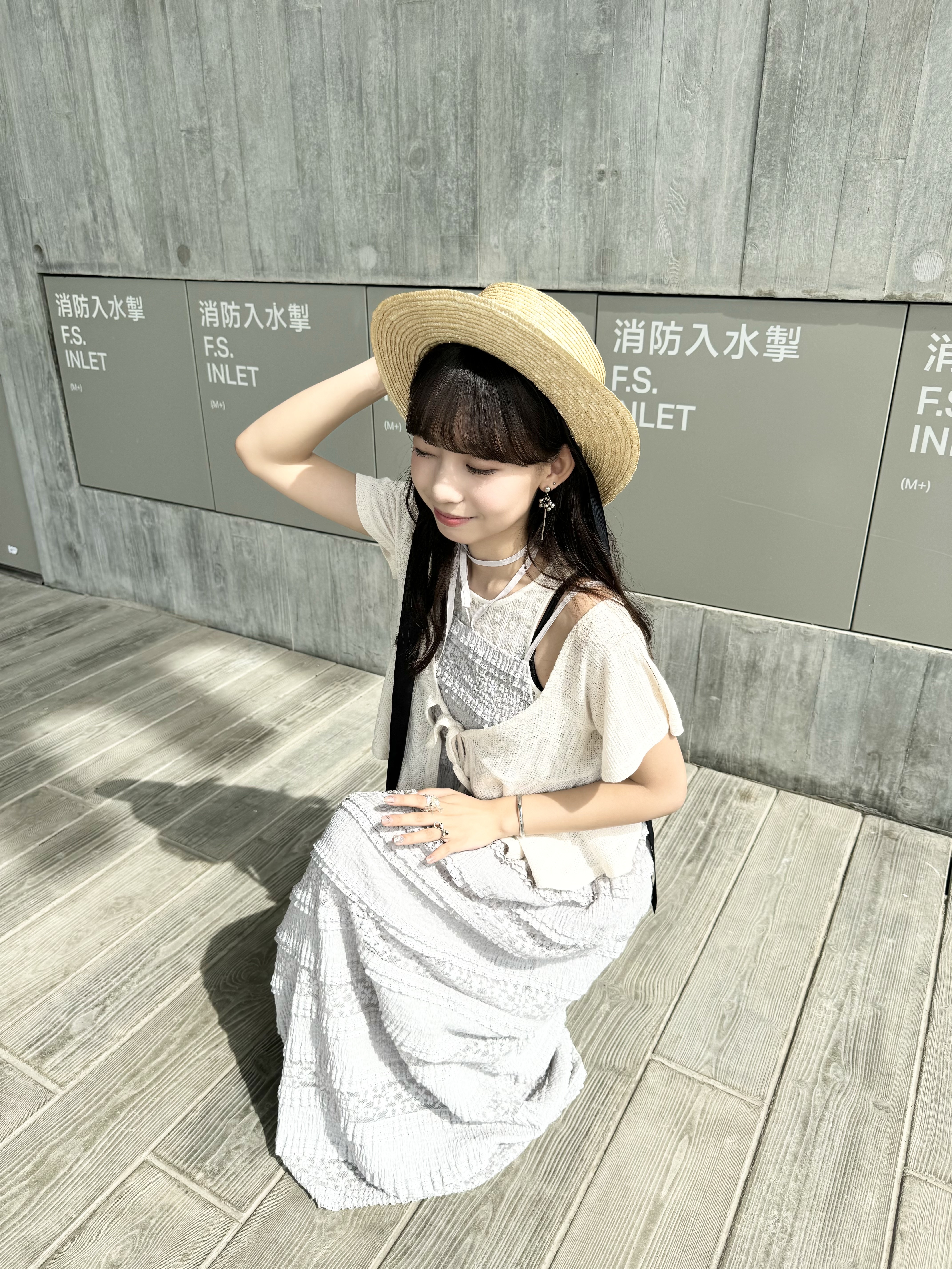 推！前後著細網短袖外搭