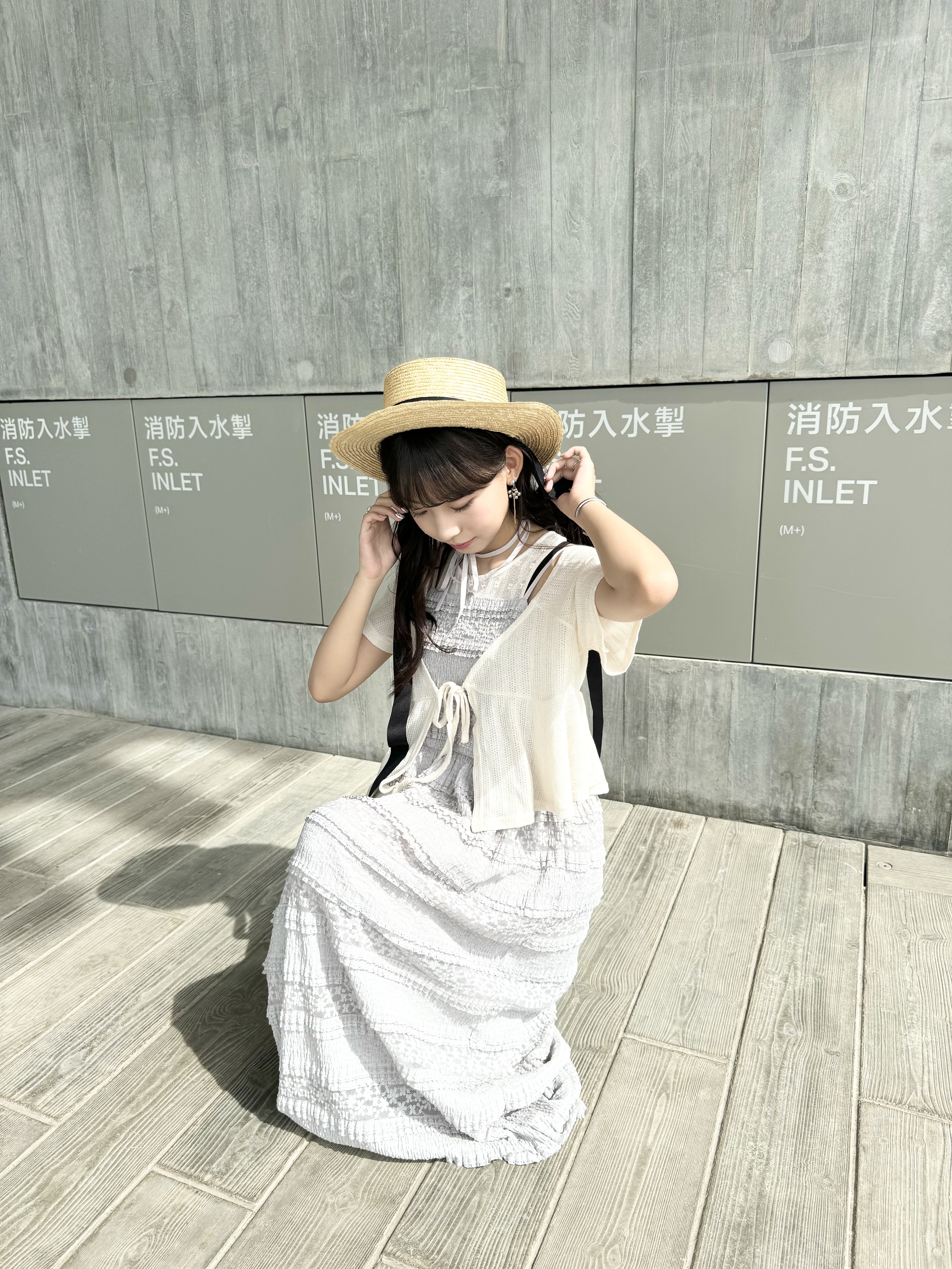 推！前後著細網短袖外搭