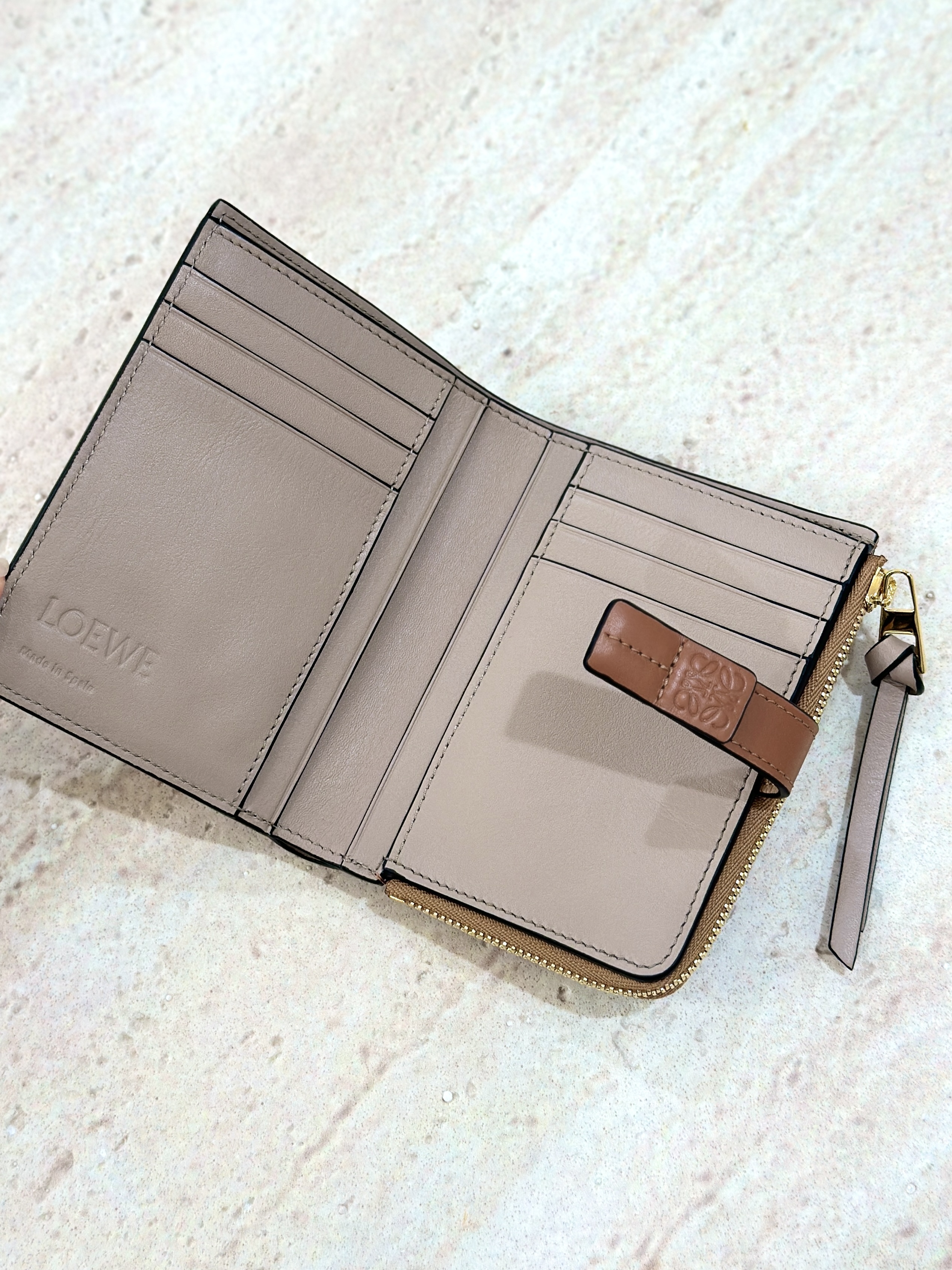 LOEWE Slim Zip Bifold Wallet