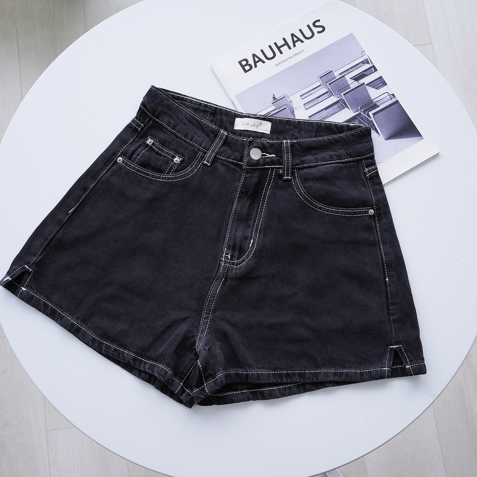 法朵Fado shop｜單釦拉鍊車線撞色短褲 2501011 黑 S-XL