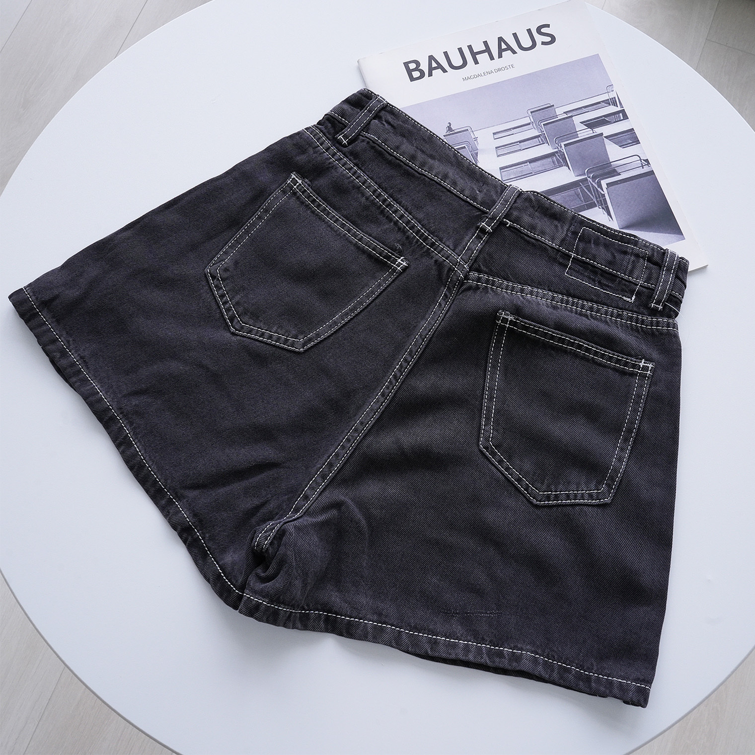 法朵Fado shop｜單釦拉鍊車線撞色短褲 2501011 黑 S-XL