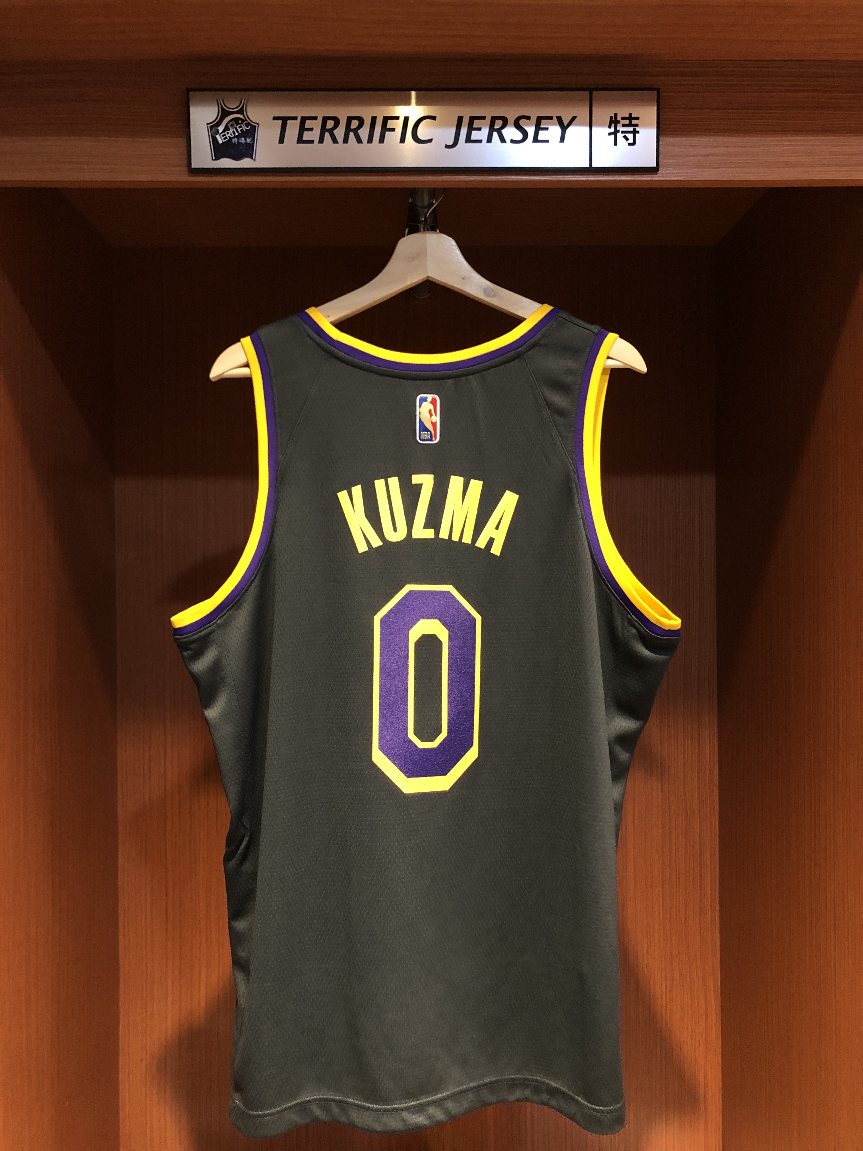 NBA球衣 Kyle Kuzma 洛杉磯湖人獎勵 Earned Nike Swingman 球迷版 熱轉印 含贊助商標 全新