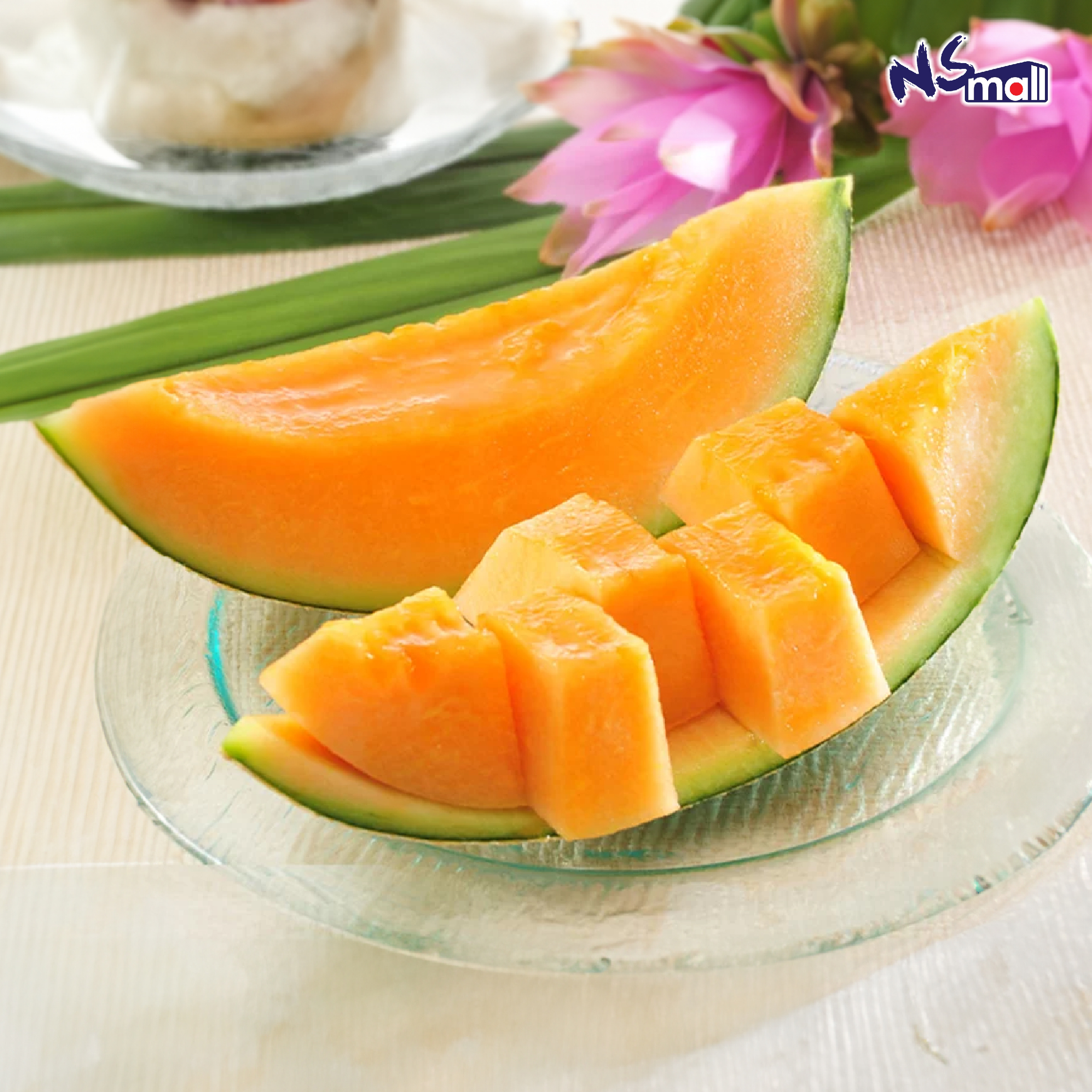 日本赤肉蜜瓜 單個約1.4kg (1個)  /箱 約8kg (4-6個)