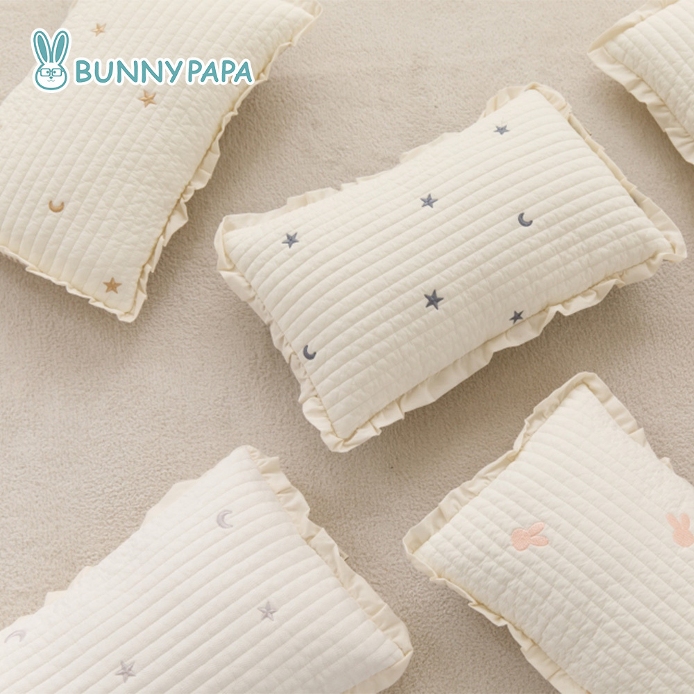 【BUNNYPAPA】荷葉邊絎縫枕頭 - 四款可選