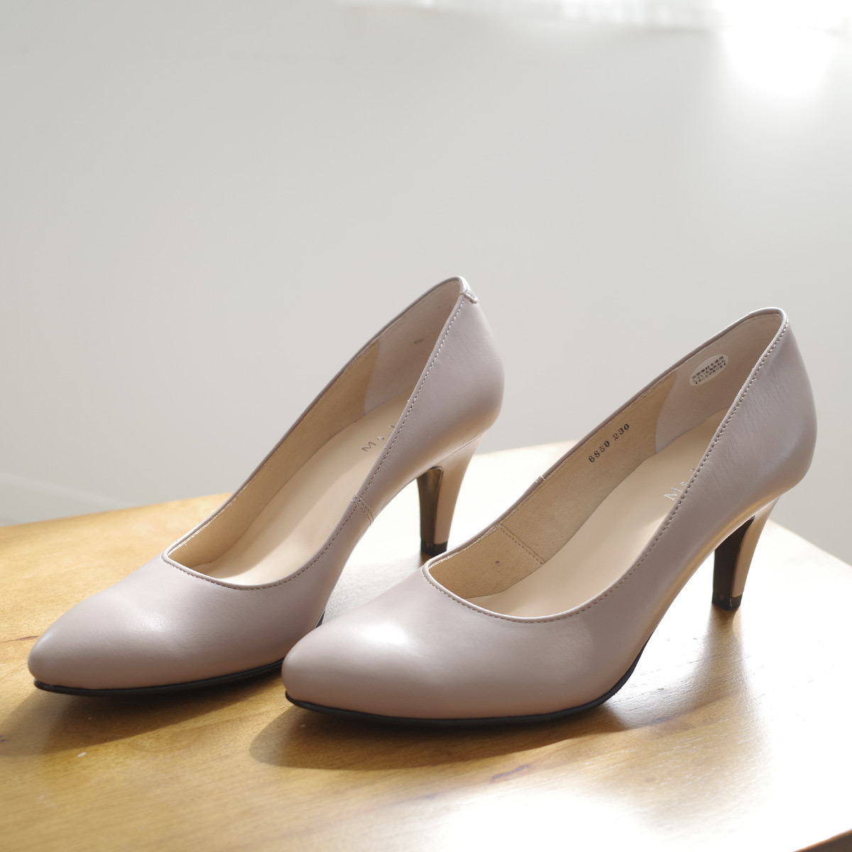 Ms. Jeune 日本女用尖頭牛皮高跟鞋