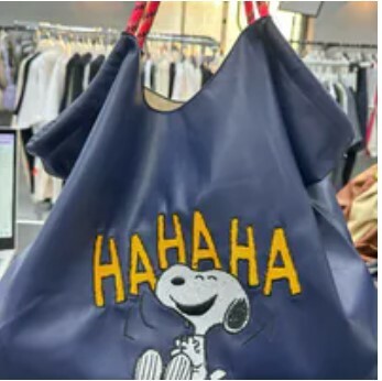 [S] LE.JUNEV PEANUTS SMILE SNOOPY TOTE BAG,NAVY, SLJV200 (SLJV200)