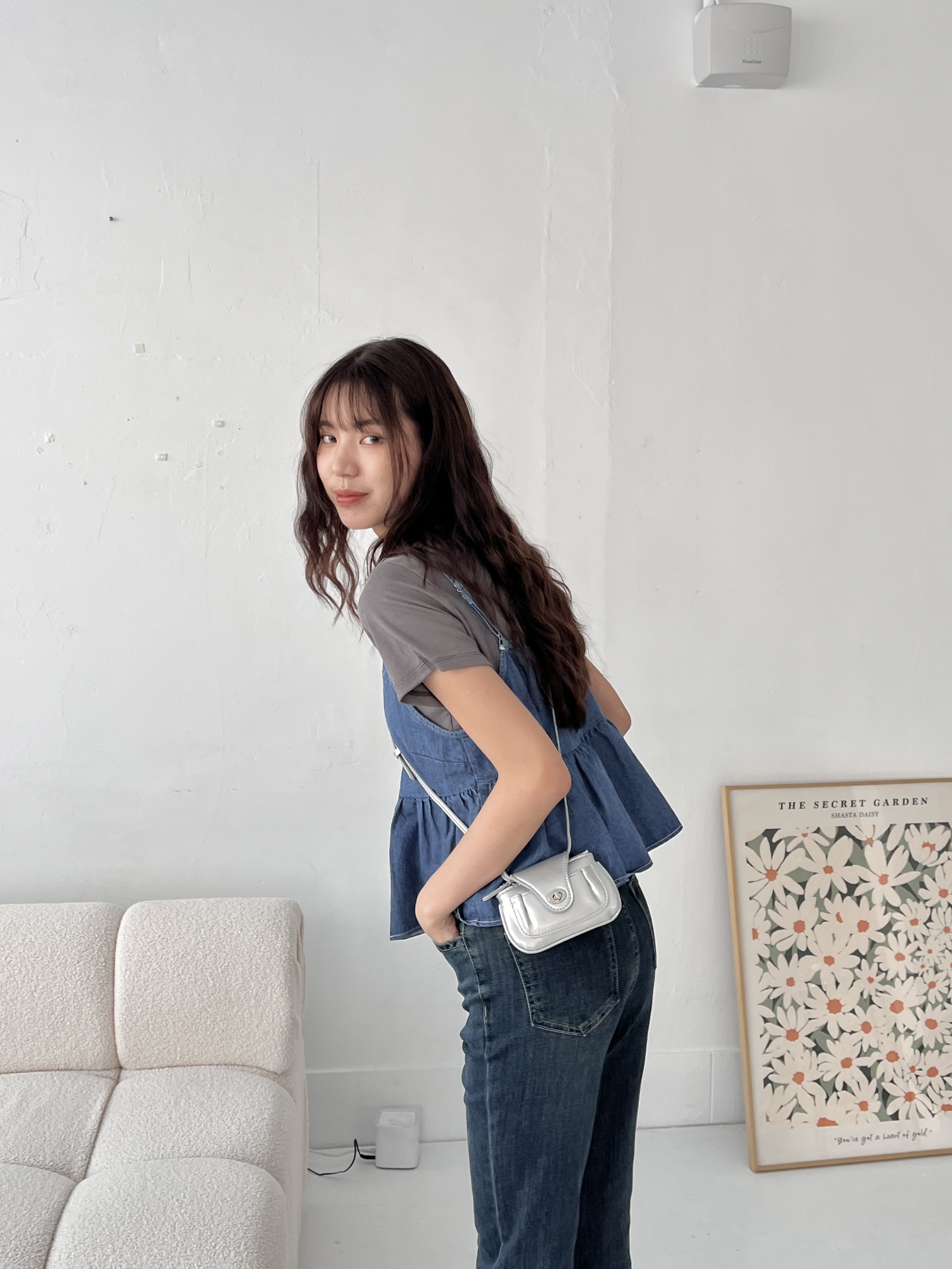 附雙背帶皮革卡夾小包