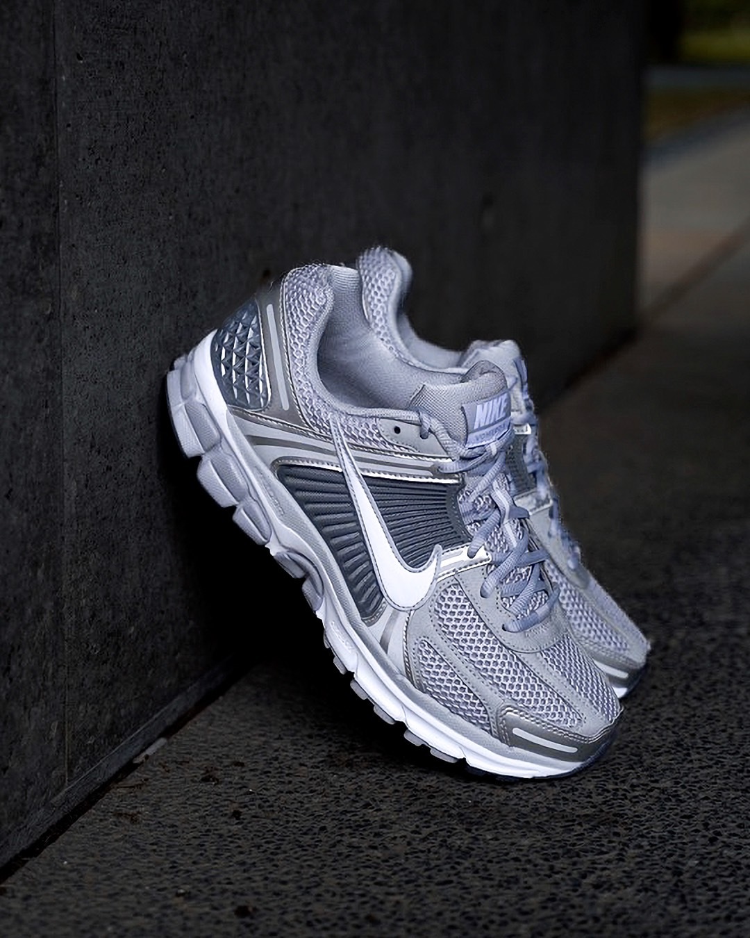 高級質感 腳感之王  眾所期待 灰銀 他來了🔥 你沒看錯 這次的價格 入手沒毛病👊🏾