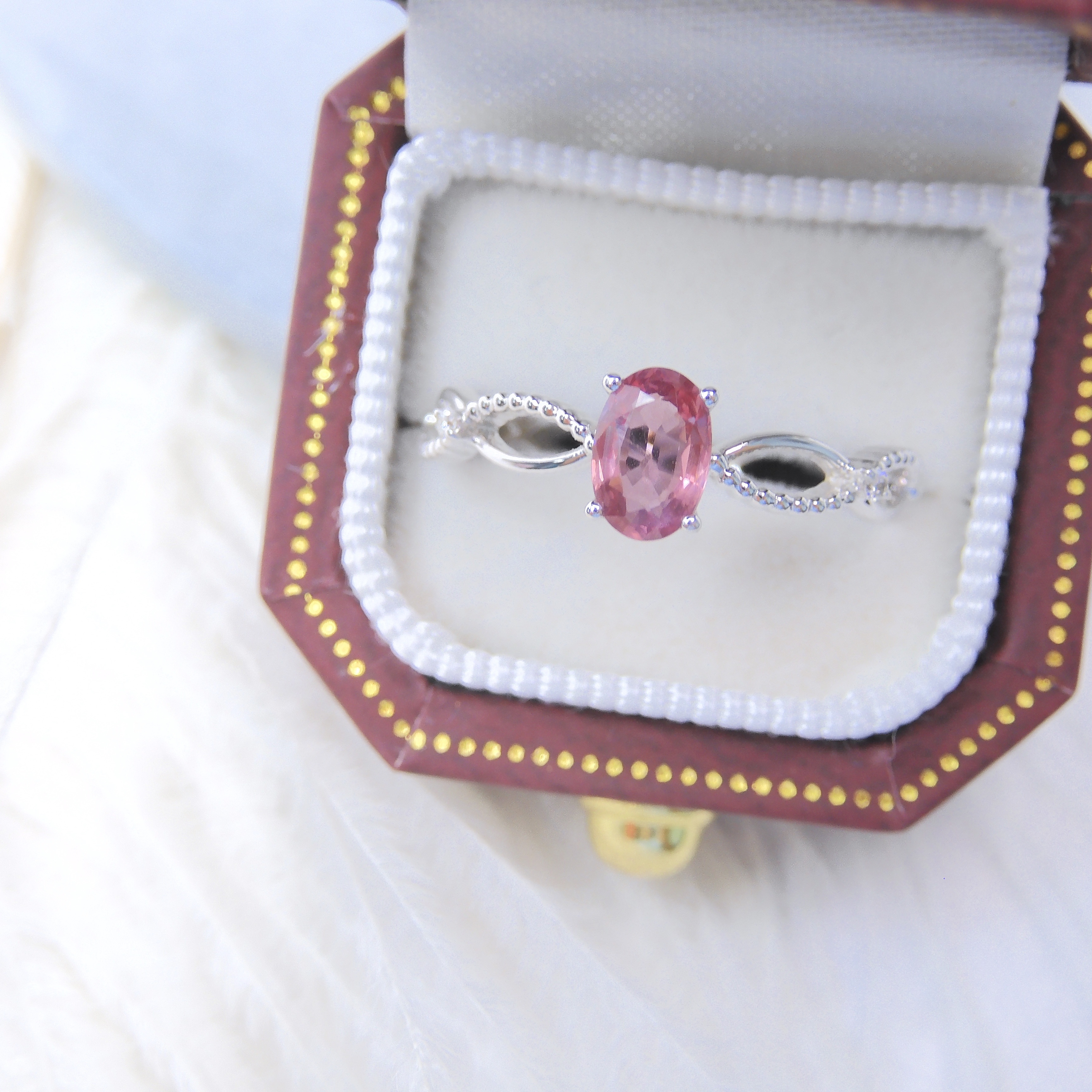 18K Gold 0.59ct Pink Sapphire Ring