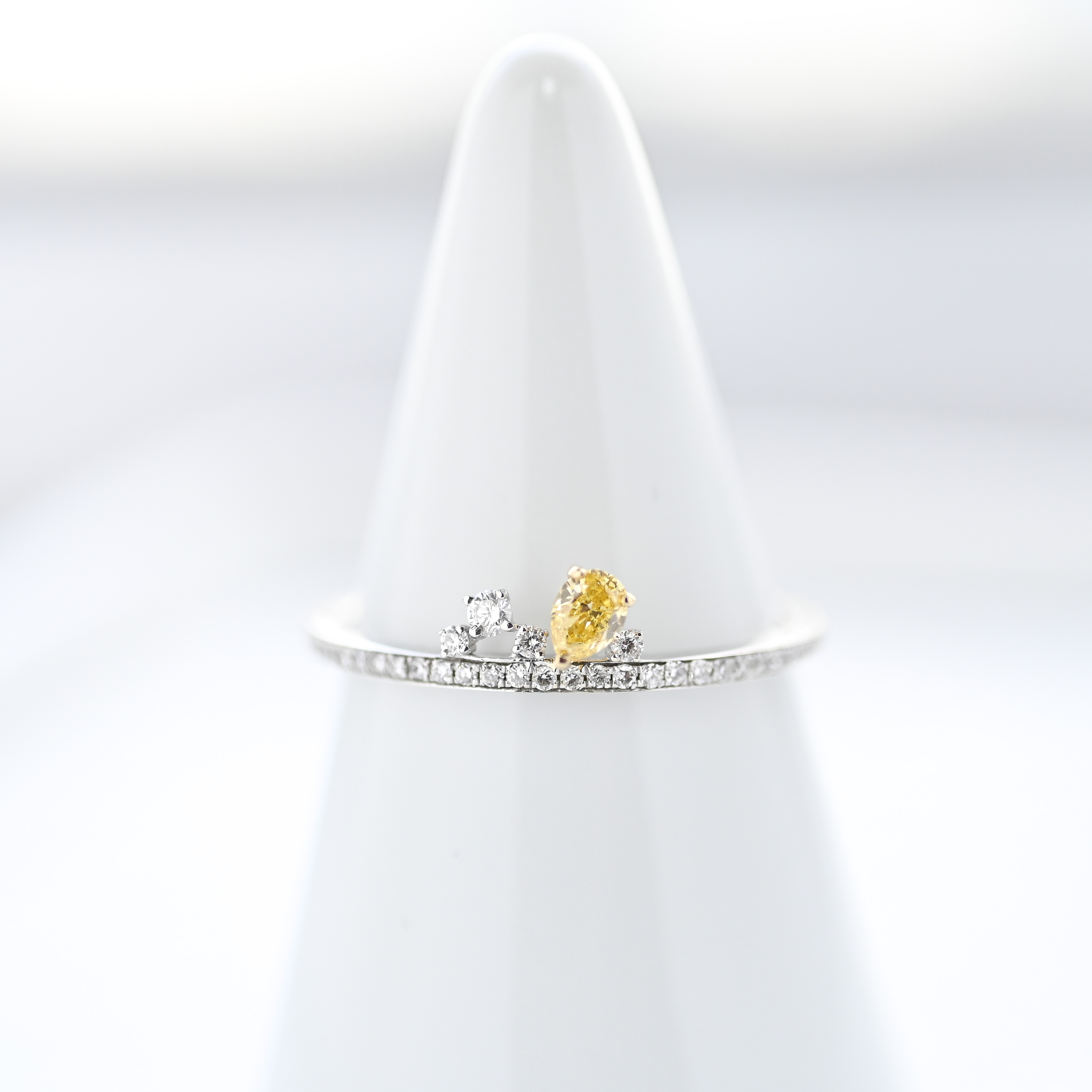 18K Gypsophila Diamond Ring