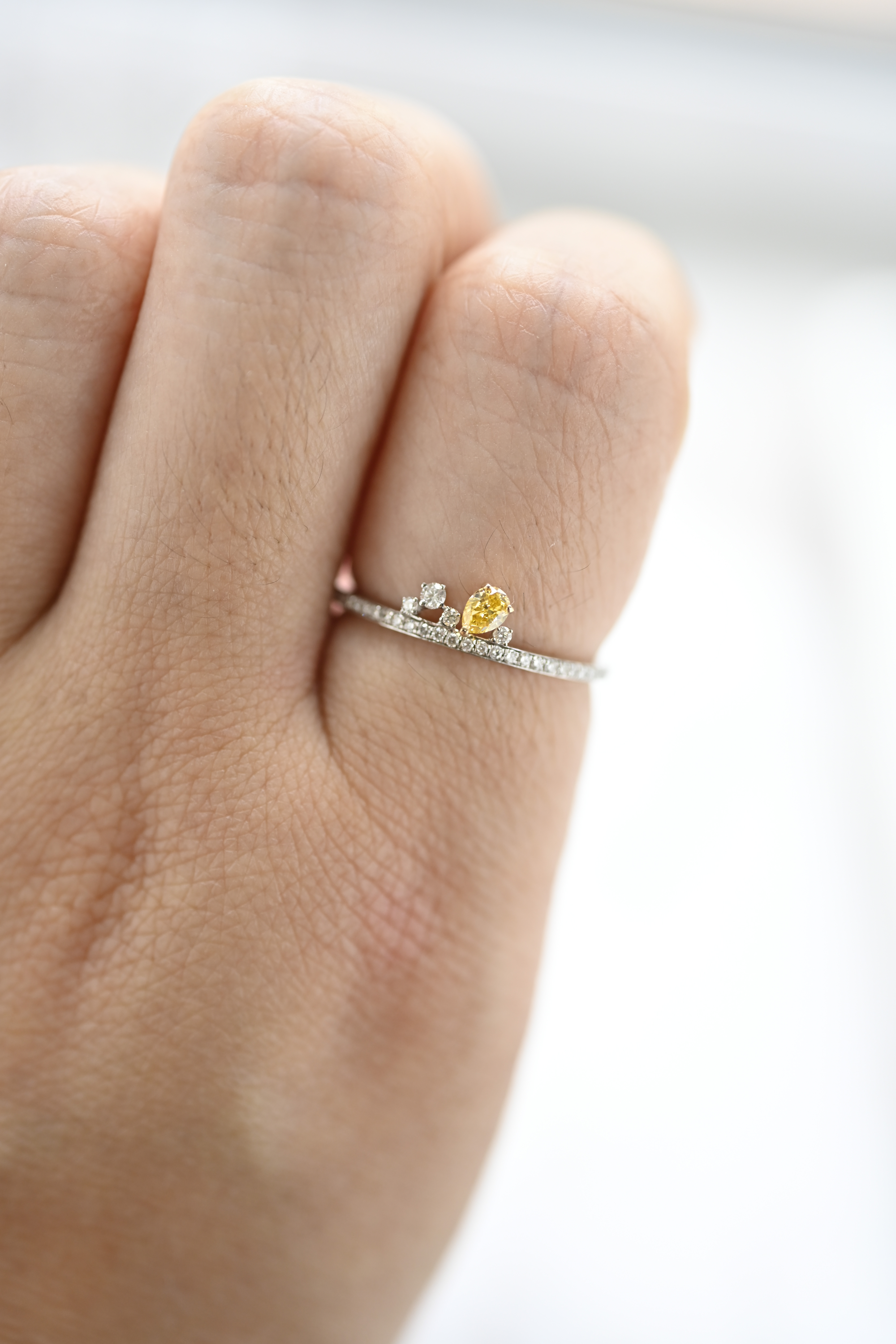 #(13) 18K Gypsophila Diamond Ring